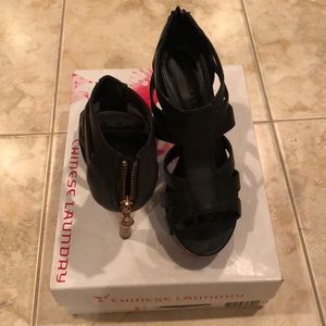 Chinese Laundry peep toe sandals